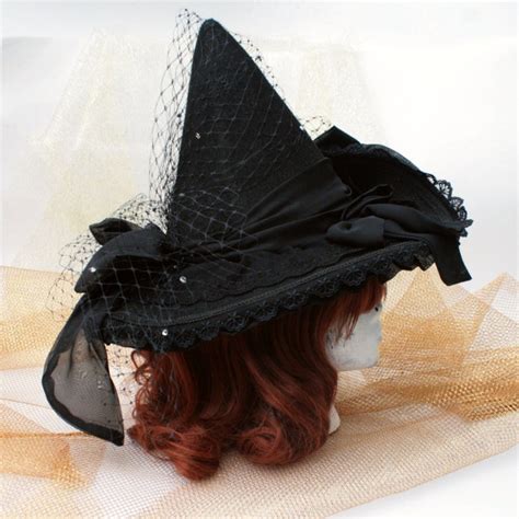 Witch Hat with a Decorative Bow: A Must-Have for Every Witchy Bride